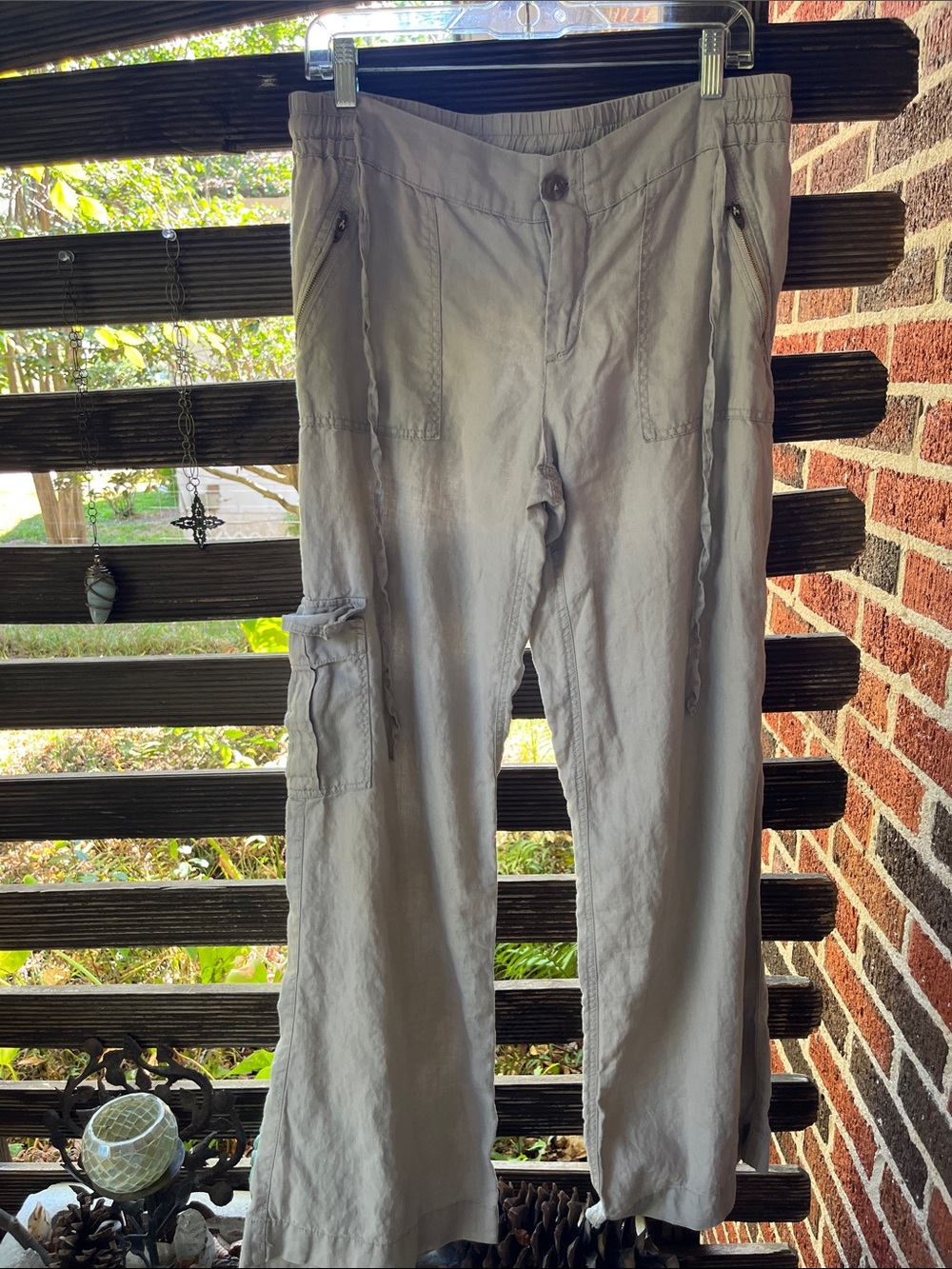 Kut from the Kloth linen cargo flare/boot cut Pants - Women’s 10 - Picture 1 of 4